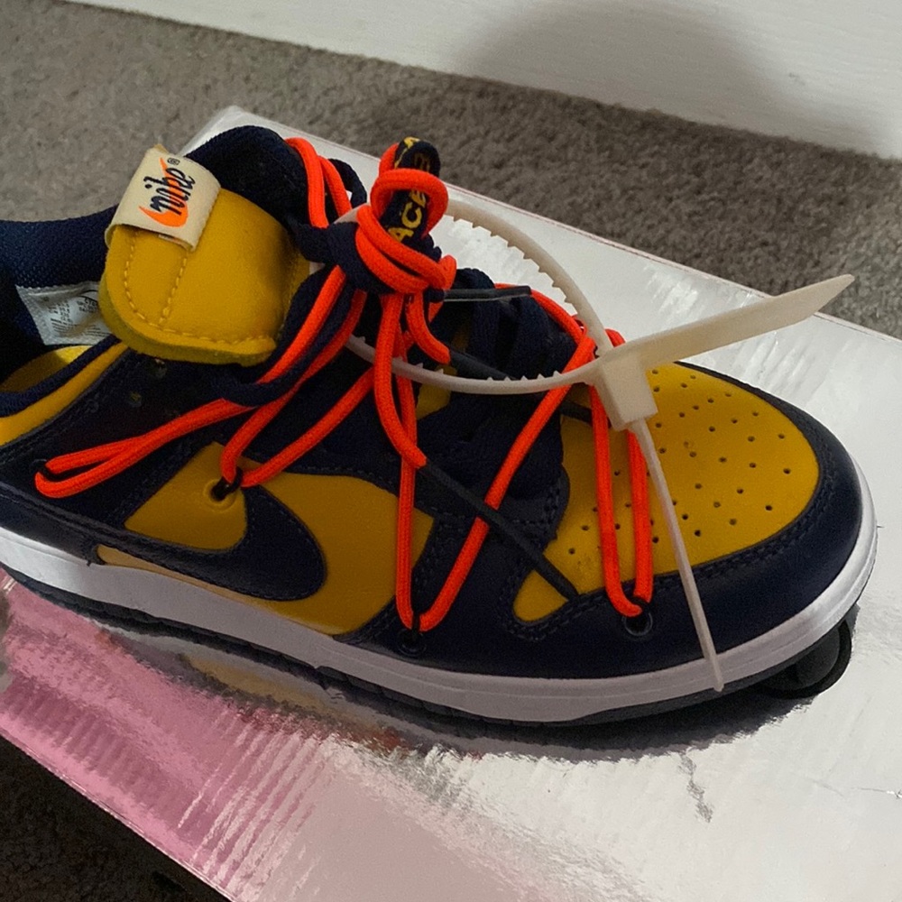 Nike Off-White x Dunk Low ‘University Gold’